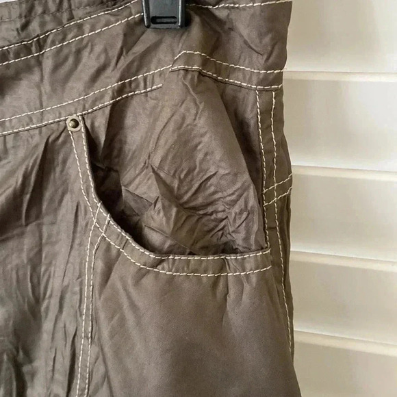 STYLE Women’s Skirt Size Small - Metallic Gray Color - Picture 3 of 10